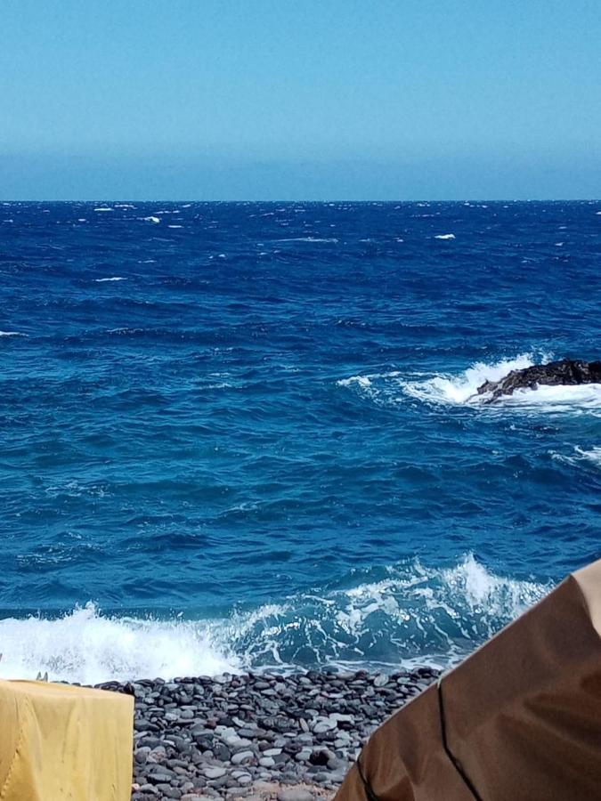 Blue Sea. Tony Frias. Las Eras. Arico - Tenerife. Arico el Nuevo Esterno foto